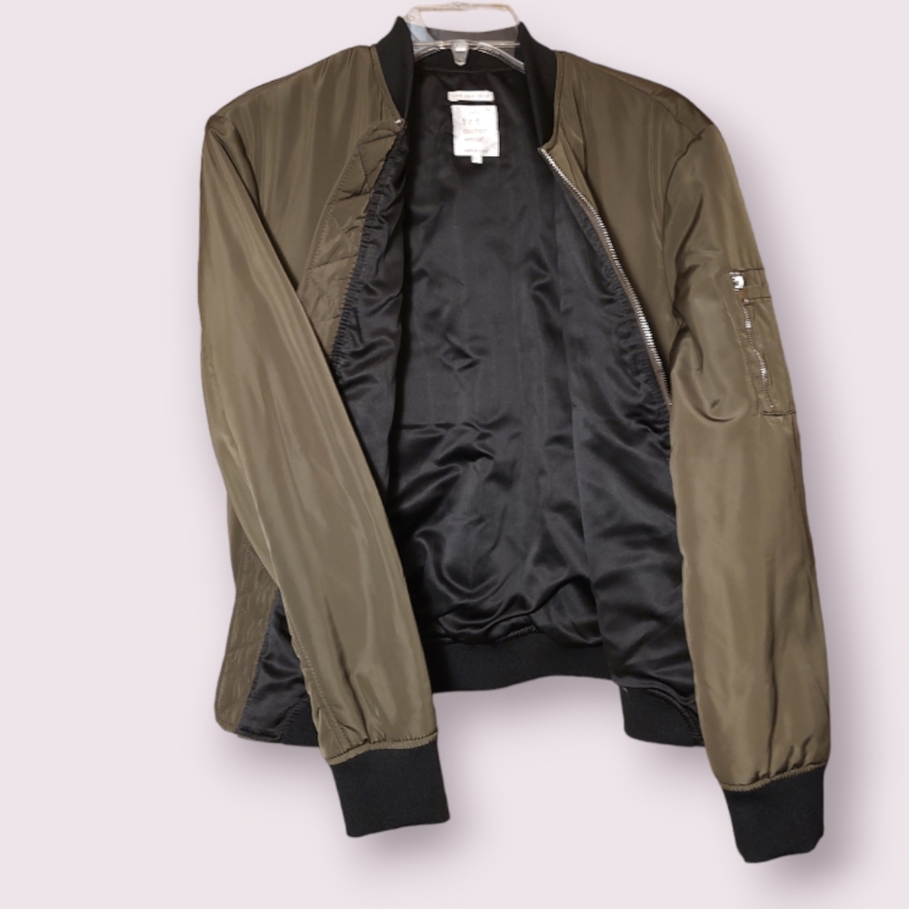 Zara Jacket - Picture 2 of 4